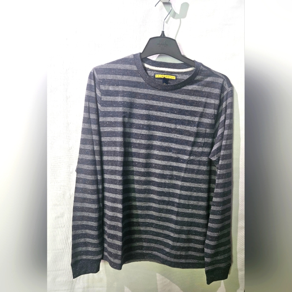 Long sleeve t shirt
